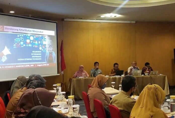 SCH - Dr Stevanus Christian Handoko - DPRD DIY - FGD Urgensi Perda Jogja Smart Province